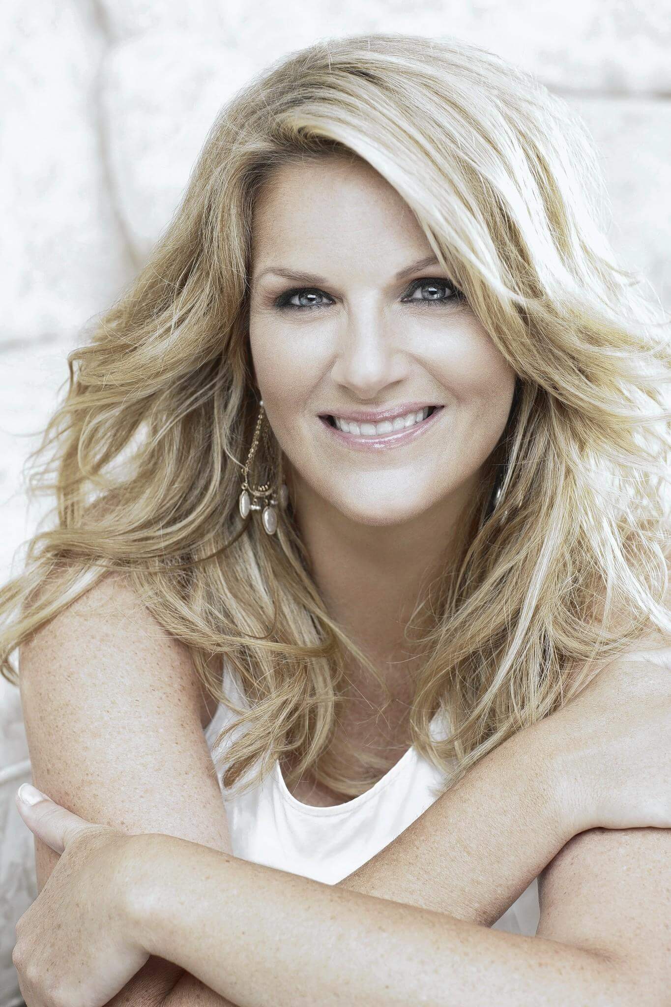 Hire Country Music Artist and BestSelling Author Trisha Yearwood PDA