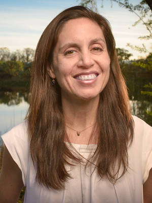 Ninive Calegari