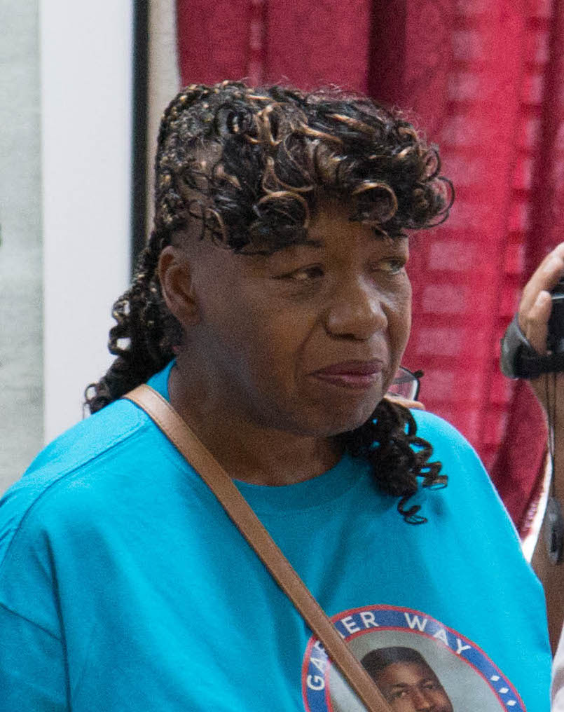 Gwen Carr