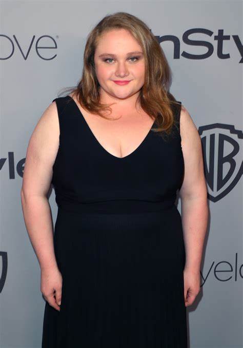 Hire Actress Danielle Macdonald For Your Event Pda Speakers