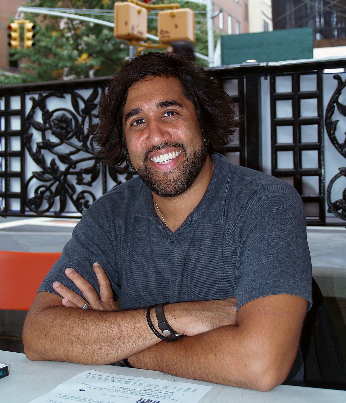 Vivek J Tiwary